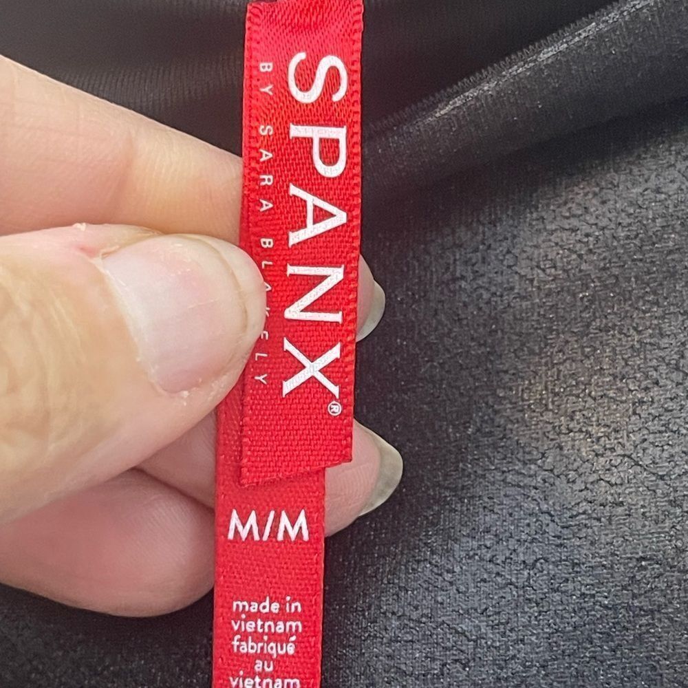 Spanx faux black leather leggings, size medium‎ - Picture 8 of 16
